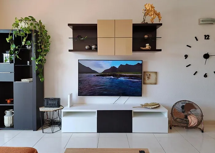 Cozy 2 Bedroom In Costa Adeje (Tenerife)