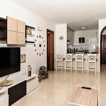 Cozy 2 Bedroom In アパート *